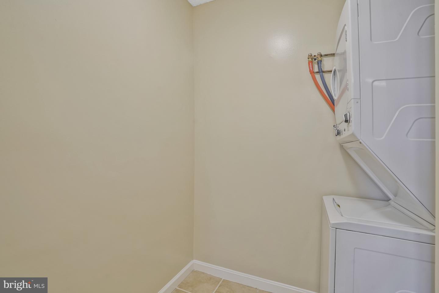 3800 FAIRFAX DR #1411, ARLINGTON, Virginia 22203, 2 Bedrooms Bedrooms, ,2 BathroomsBathrooms,Residential,For sale,3800 FAIRFAX DR #1411,VAAR2060538 MLS # VAAR2060538