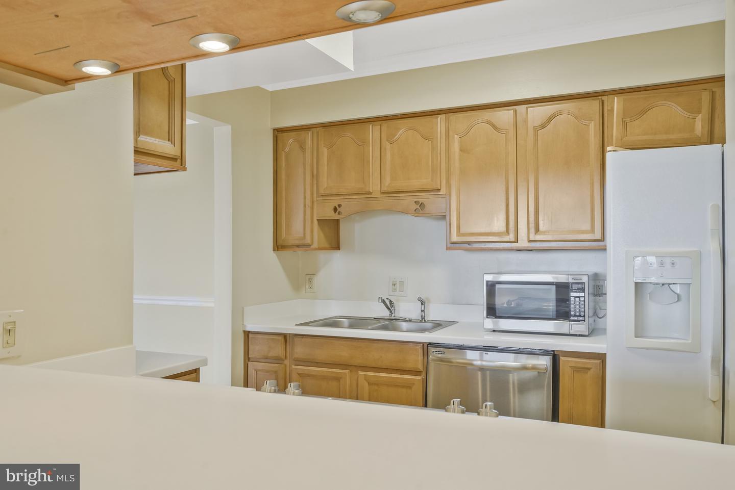 3800 FAIRFAX DR #1411, ARLINGTON, Virginia 22203, 2 Bedrooms Bedrooms, ,2 BathroomsBathrooms,Residential,For sale,3800 FAIRFAX DR #1411,VAAR2060538 MLS # VAAR2060538