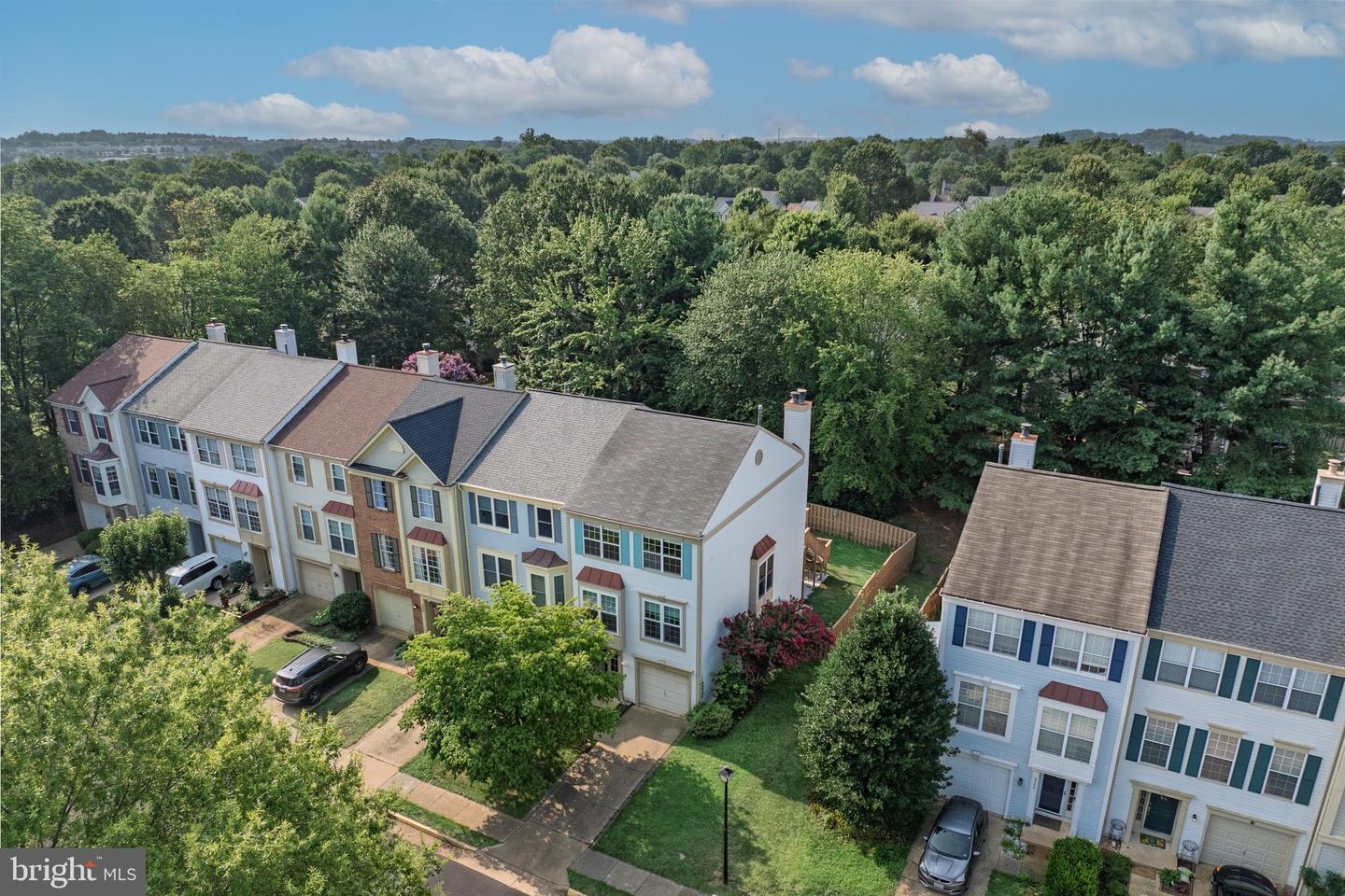 341 BARNFIELD SQ NE, LEESBURG, Virginia 20176, 3 Bedrooms Bedrooms, ,2 BathroomsBathrooms,Residential,For sale,341 BARNFIELD SQ NE,VALO2101818 MLS # VALO2101818