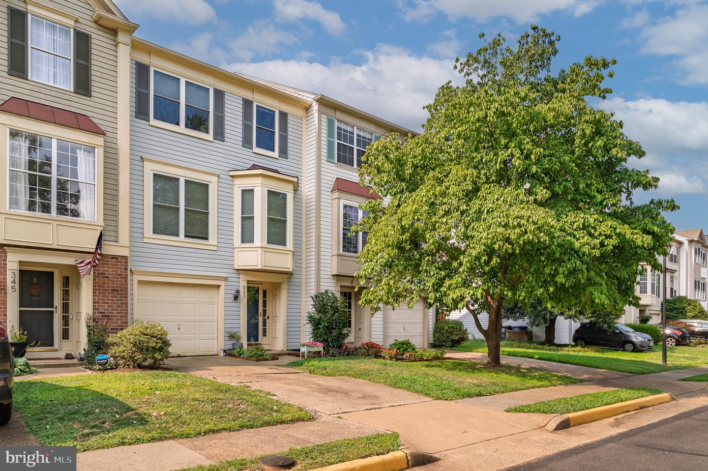 341 BARNFIELD SQ NE, LEESBURG, Virginia 20176, 3 Bedrooms Bedrooms, ,2 BathroomsBathrooms,Residential,For sale,341 BARNFIELD SQ NE,VALO2101818 MLS # VALO2101818