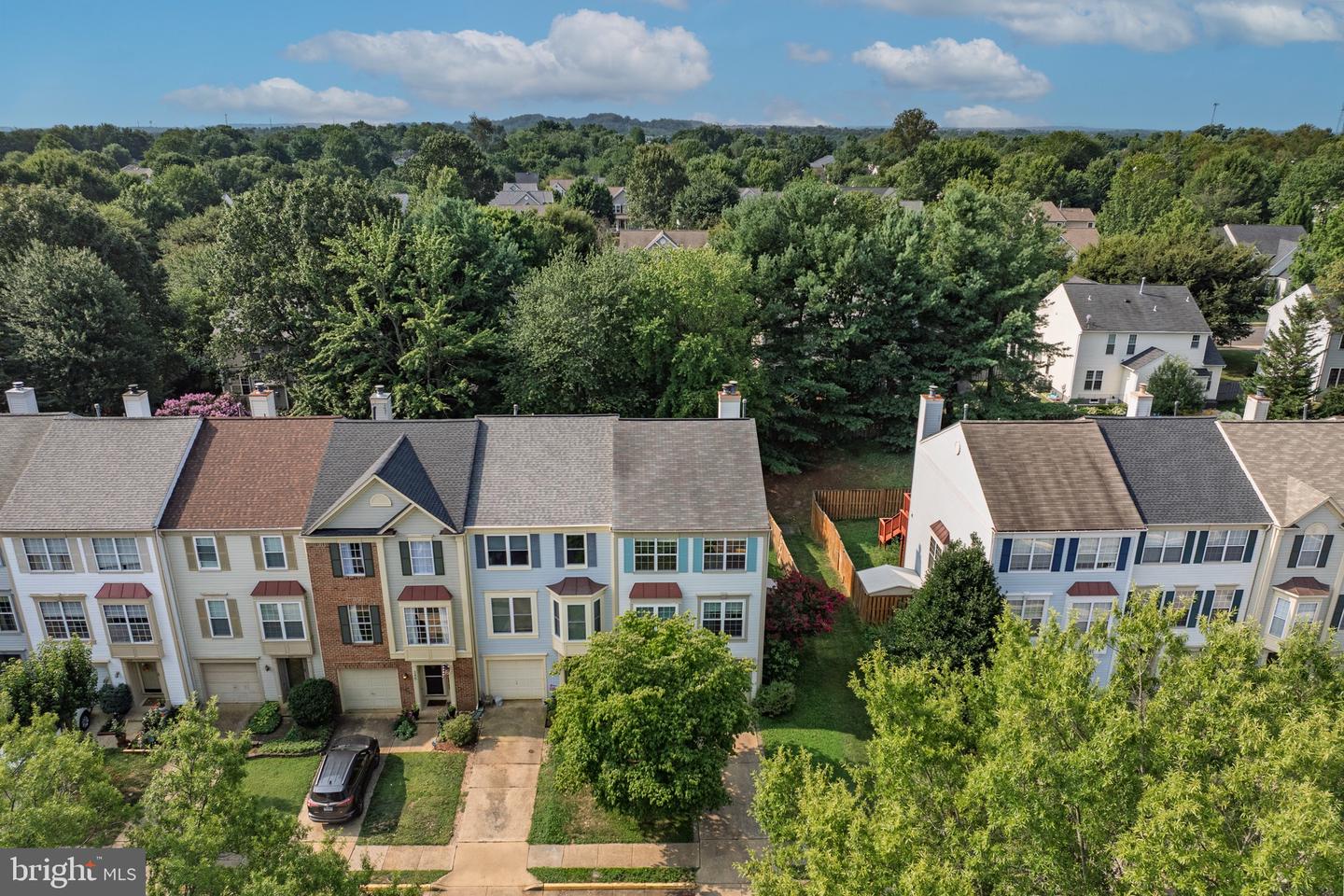 341 BARNFIELD SQ NE, LEESBURG, Virginia 20176, 3 Bedrooms Bedrooms, ,2 BathroomsBathrooms,Residential,For sale,341 BARNFIELD SQ NE,VALO2101818 MLS # VALO2101818