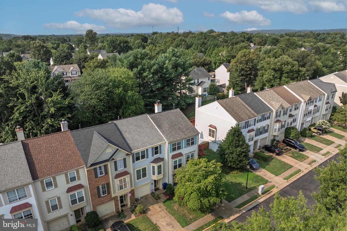 341 BARNFIELD SQ NE, LEESBURG, Virginia 20176, 3 Bedrooms Bedrooms, ,2 BathroomsBathrooms,Residential,For sale,341 BARNFIELD SQ NE,VALO2101818 MLS # VALO2101818
