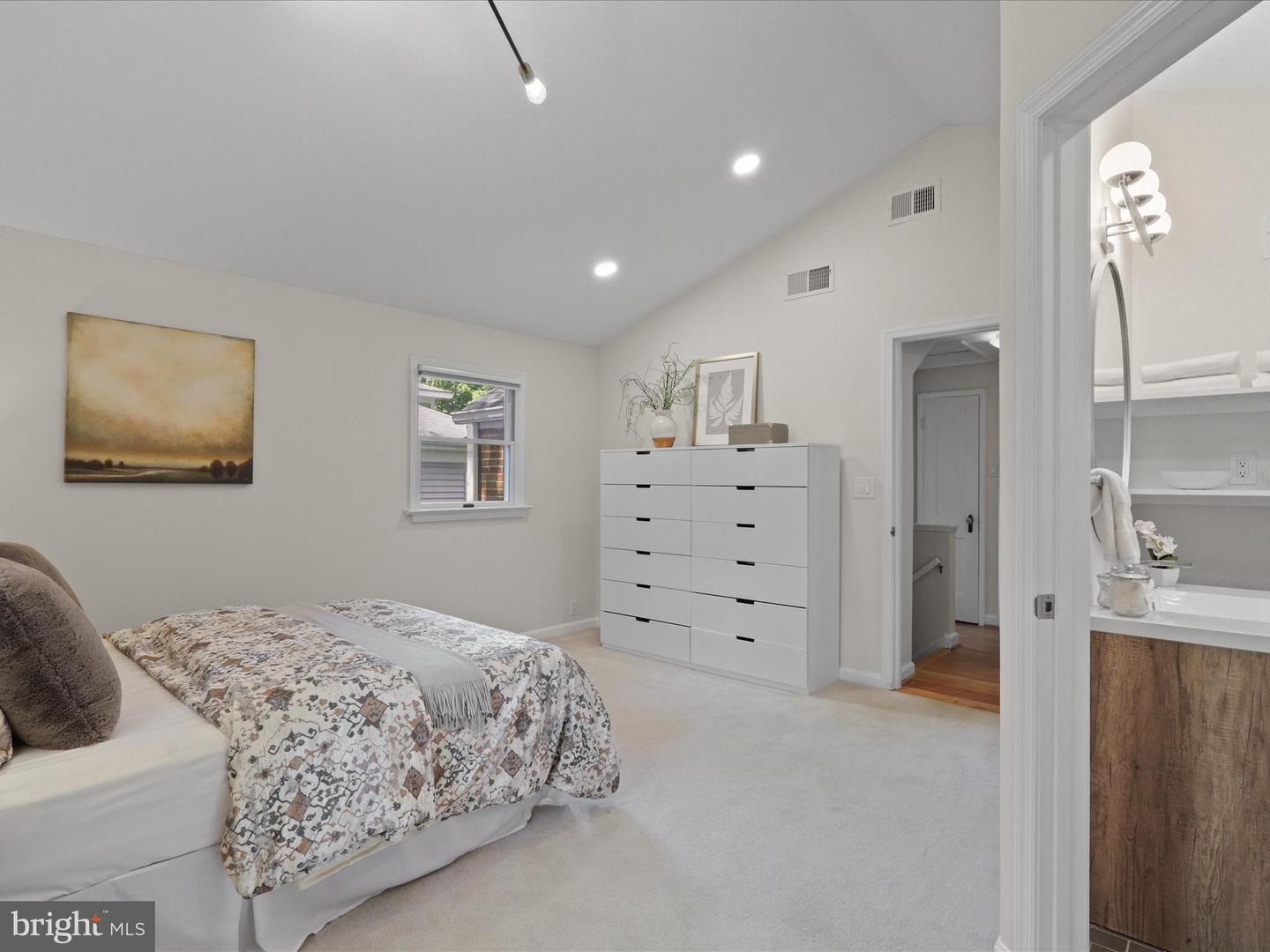 1453 N LONGFELLOW ST, ARLINGTON, Virginia 22205, 3 Bedrooms Bedrooms, ,2 BathroomsBathrooms,Residential,For sale,1453 N LONGFELLOW ST,VAAR2061306 MLS # VAAR2061306