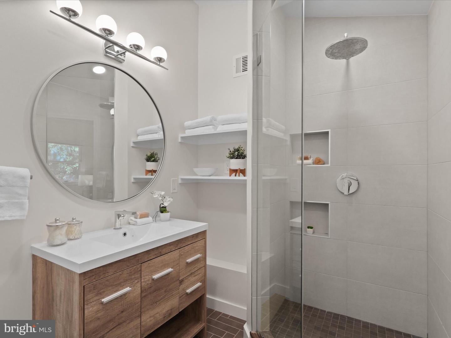1453 N LONGFELLOW ST, ARLINGTON, Virginia 22205, 3 Bedrooms Bedrooms, ,2 BathroomsBathrooms,Residential,For sale,1453 N LONGFELLOW ST,VAAR2061306 MLS # VAAR2061306