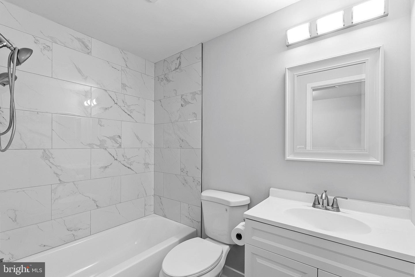 34 DORRELL CT, STERLING, Virginia 20165, 2 Bedrooms Bedrooms, ,1 BathroomBathrooms,Residential,For sale,34 DORRELL CT,VALO2103492 MLS # VALO2103492