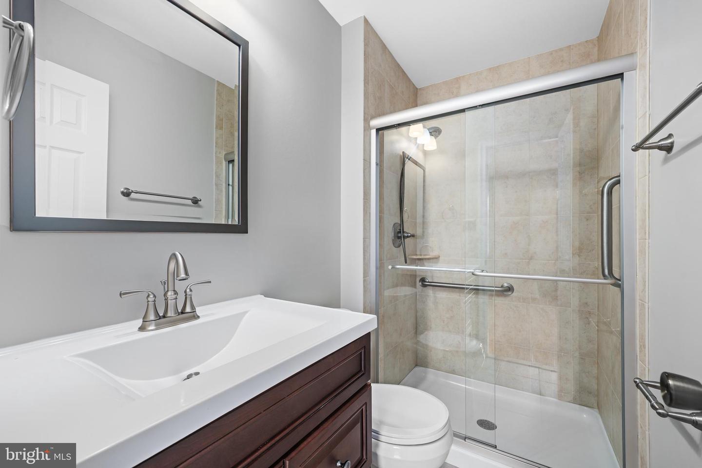 4180 PLEASANT MEADOW CT #104A, CHANTILLY, Virginia 20151, 2 Bedrooms Bedrooms, 9 Rooms Rooms,2 BathroomsBathrooms,Residential,For sale,4180 PLEASANT MEADOW CT #104A,VAFX2259116 MLS # VAFX2259116