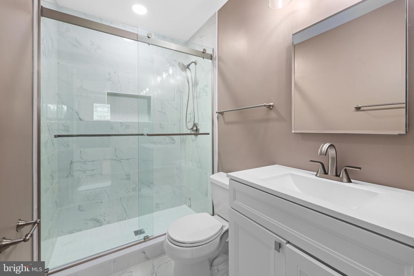 4180 PLEASANT MEADOW CT #104A, CHANTILLY, Virginia 20151, 2 Bedrooms Bedrooms, 9 Rooms Rooms,2 BathroomsBathrooms,Residential,For sale,4180 PLEASANT MEADOW CT #104A,VAFX2259116 MLS # VAFX2259116