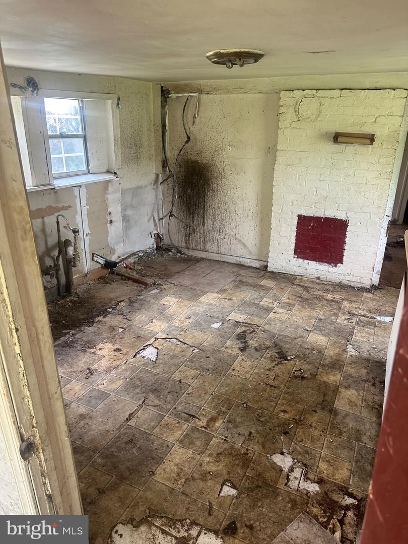 750 W MAIN ST, LURAY, Virginia 22835, 4 Bedrooms Bedrooms, 7 Rooms Rooms,1 BathroomBathrooms,Residential,For sale,750 W MAIN ST,VAPA2005228 MLS # VAPA2005228