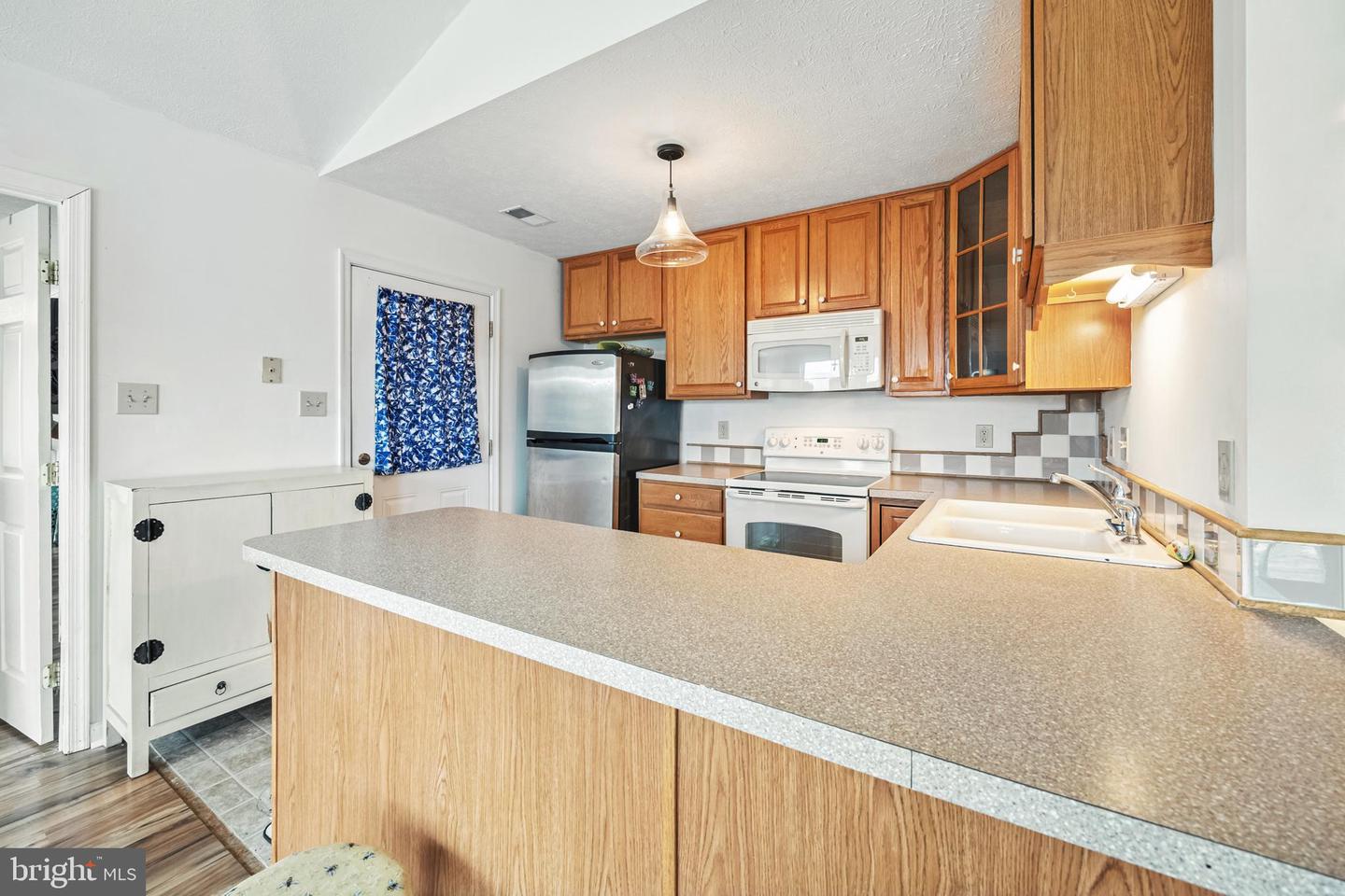 15-B1 DEAKEN CIR, STRASBURG, Virginia 22657, 2 Bedrooms Bedrooms, 8 Rooms Rooms,2 BathroomsBathrooms,Residential,For sale,15-B1 DEAKEN CIR,VASH2012182 MLS # VASH2012182