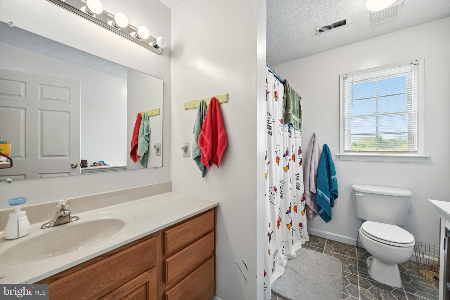 15-B1 DEAKEN CIR, STRASBURG, Virginia 22657, 2 Bedrooms Bedrooms, 8 Rooms Rooms,2 BathroomsBathrooms,Residential,For sale,15-B1 DEAKEN CIR,VASH2012182 MLS # VASH2012182