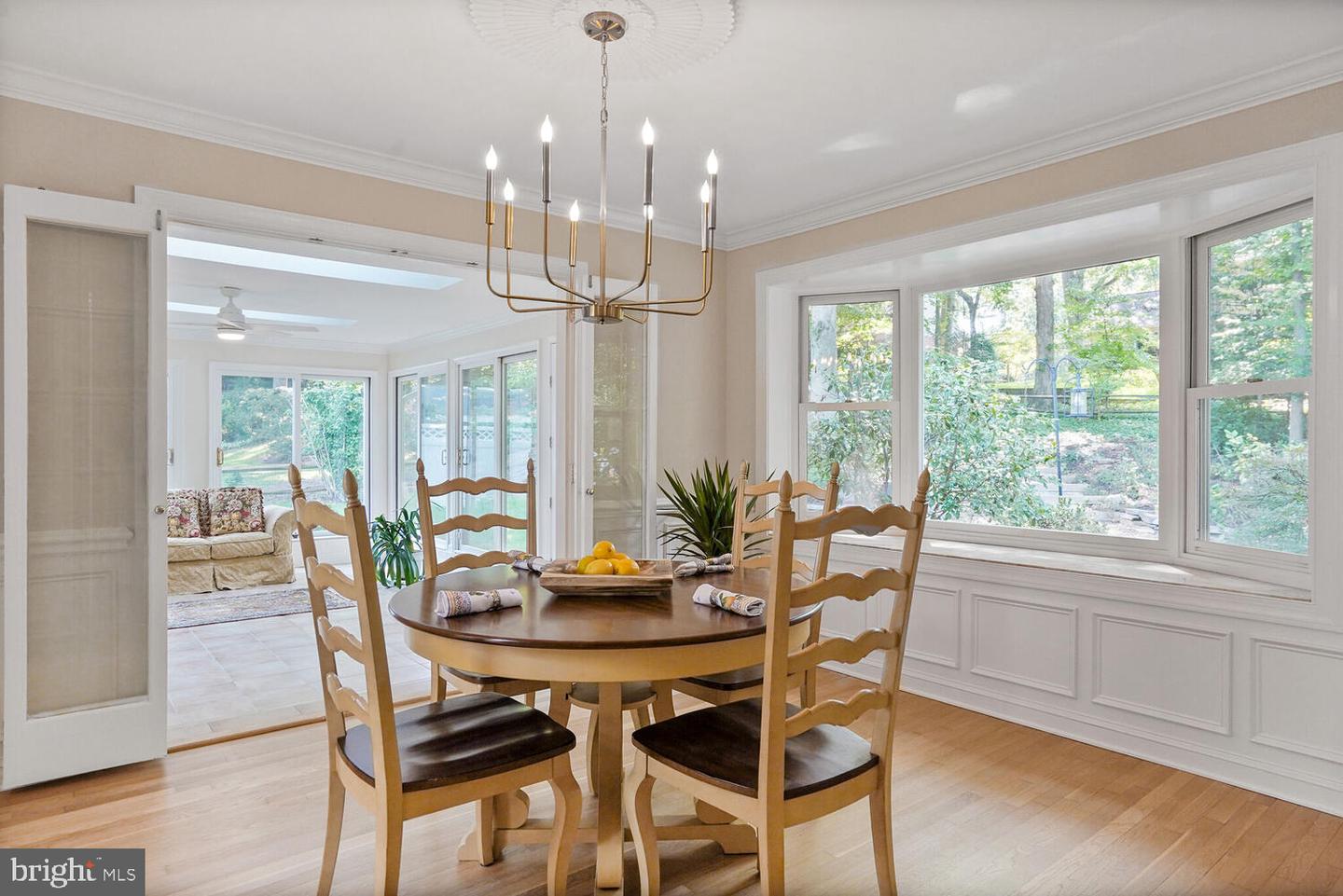 2615 E MEREDITH DR, VIENNA, Virginia 22181, 5 Bedrooms Bedrooms, ,3 BathroomsBathrooms,Residential,For sale,2615 E MEREDITH DR,VAFX2259358 MLS # VAFX2259358
