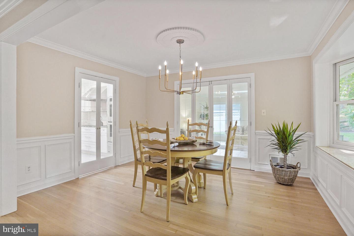 2615 E MEREDITH DR, VIENNA, Virginia 22181, 5 Bedrooms Bedrooms, ,3 BathroomsBathrooms,Residential,For sale,2615 E MEREDITH DR,VAFX2259358 MLS # VAFX2259358