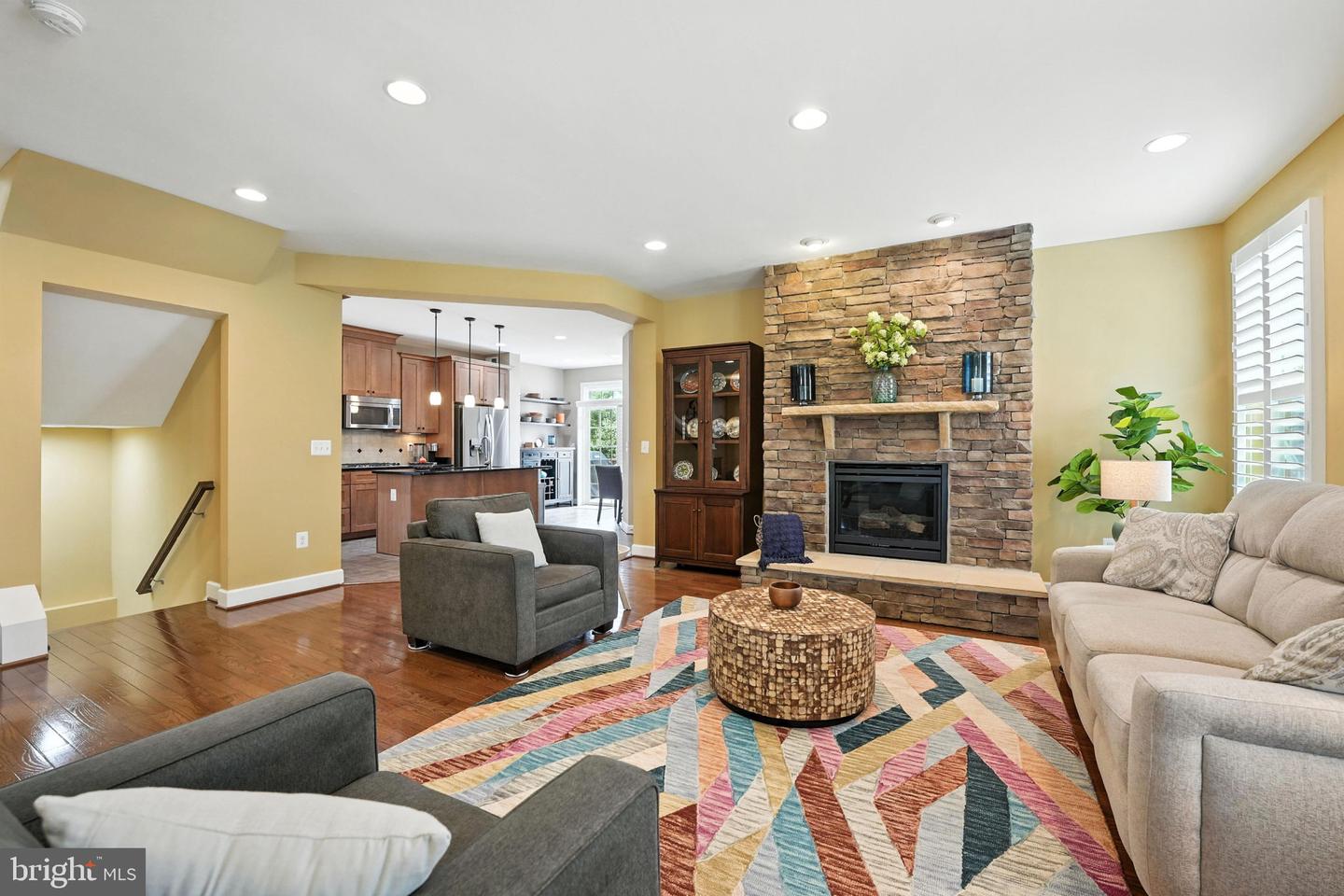 15318 MARIBELLE PL, WOODBRIDGE, Virginia 22193, 4 Bedrooms Bedrooms, 17 Rooms Rooms,3 BathroomsBathrooms,Residential,For sale,15318 MARIBELLE PL,VAPW2100778 MLS # VAPW2100778