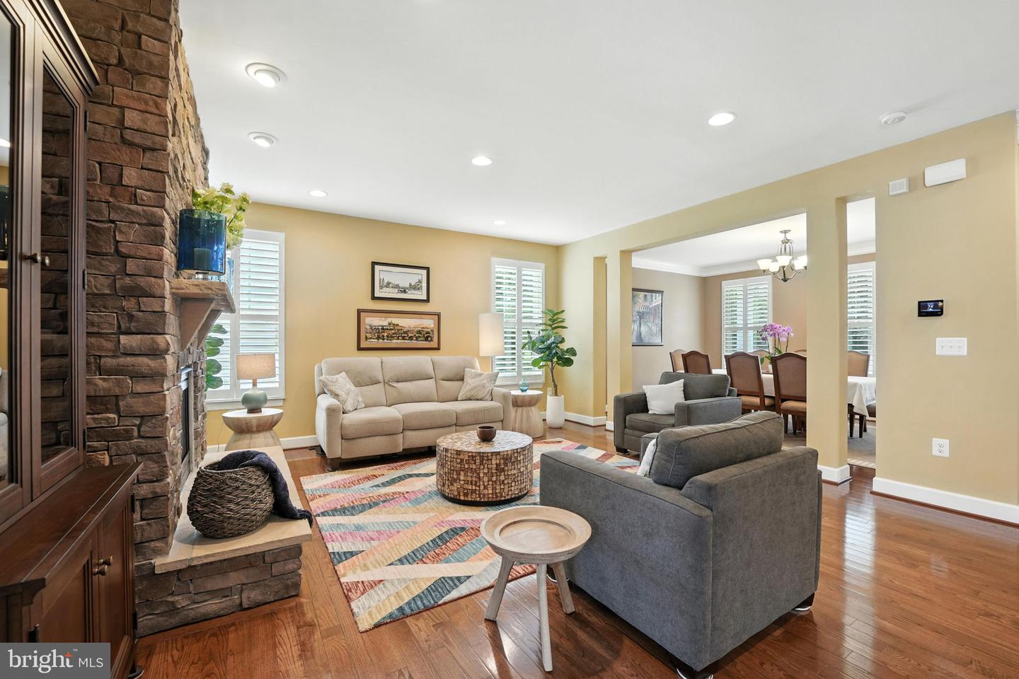 15318 MARIBELLE PL, WOODBRIDGE, Virginia 22193, 4 Bedrooms Bedrooms, 17 Rooms Rooms,3 BathroomsBathrooms,Residential,For sale,15318 MARIBELLE PL,VAPW2100778 MLS # VAPW2100778