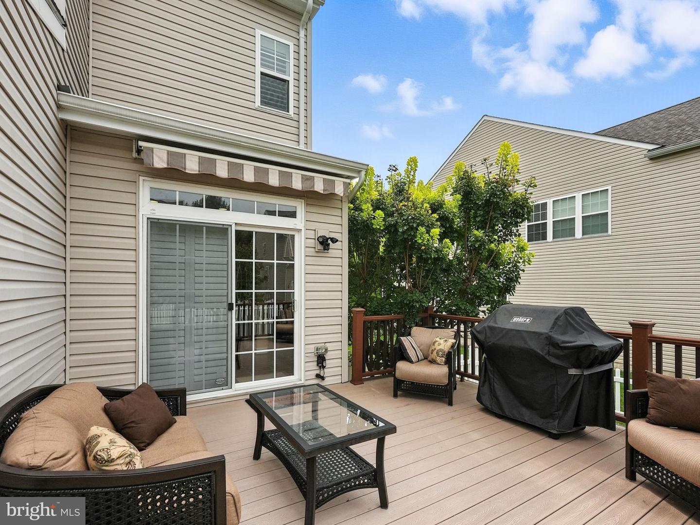 15318 MARIBELLE PL, WOODBRIDGE, Virginia 22193, 4 Bedrooms Bedrooms, 17 Rooms Rooms,3 BathroomsBathrooms,Residential,For sale,15318 MARIBELLE PL,VAPW2100778 MLS # VAPW2100778