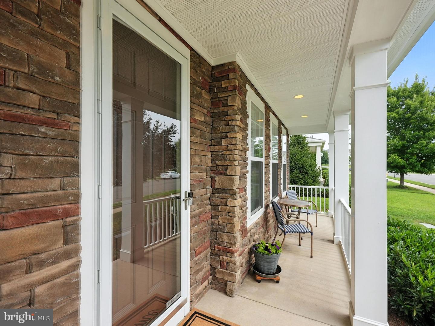 15318 MARIBELLE PL, WOODBRIDGE, Virginia 22193, 4 Bedrooms Bedrooms, 17 Rooms Rooms,3 BathroomsBathrooms,Residential,For sale,15318 MARIBELLE PL,VAPW2100778 MLS # VAPW2100778