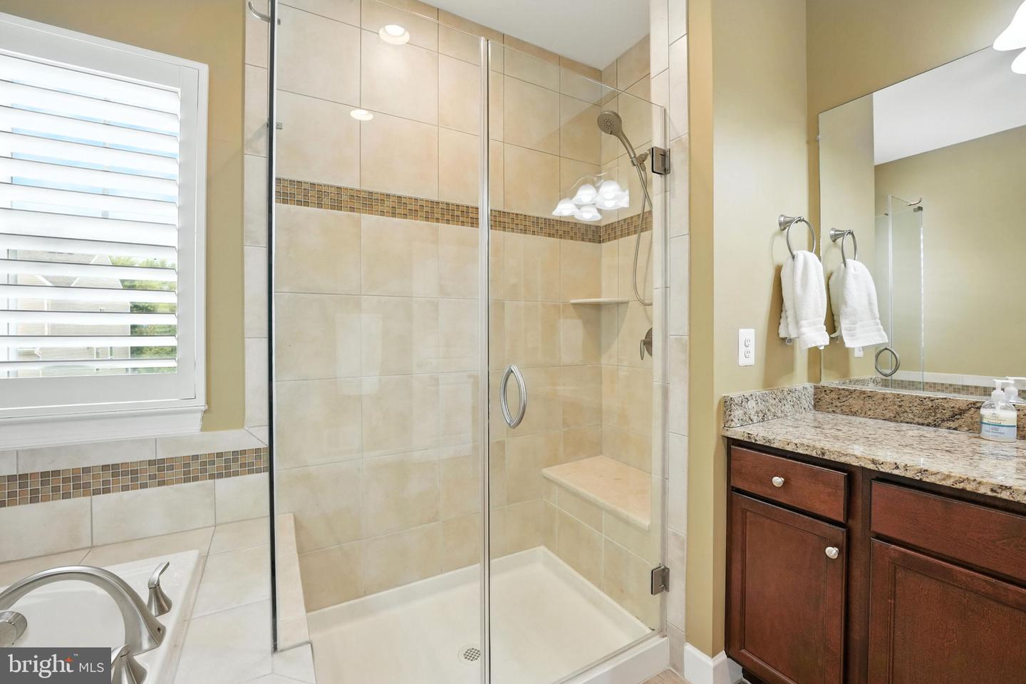 15318 MARIBELLE PL, WOODBRIDGE, Virginia 22193, 4 Bedrooms Bedrooms, 17 Rooms Rooms,3 BathroomsBathrooms,Residential,For sale,15318 MARIBELLE PL,VAPW2100778 MLS # VAPW2100778