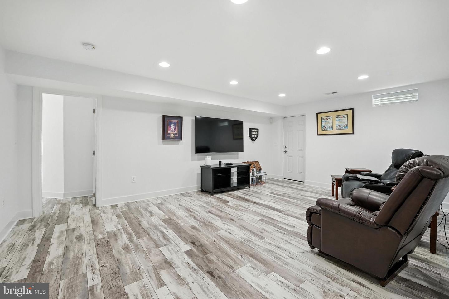 15318 MARIBELLE PL, WOODBRIDGE, Virginia 22193, 4 Bedrooms Bedrooms, 17 Rooms Rooms,3 BathroomsBathrooms,Residential,For sale,15318 MARIBELLE PL,VAPW2100778 MLS # VAPW2100778