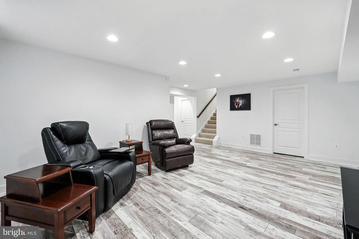 15318 MARIBELLE PL, WOODBRIDGE, Virginia 22193, 4 Bedrooms Bedrooms, 17 Rooms Rooms,3 BathroomsBathrooms,Residential,For sale,15318 MARIBELLE PL,VAPW2100778 MLS # VAPW2100778