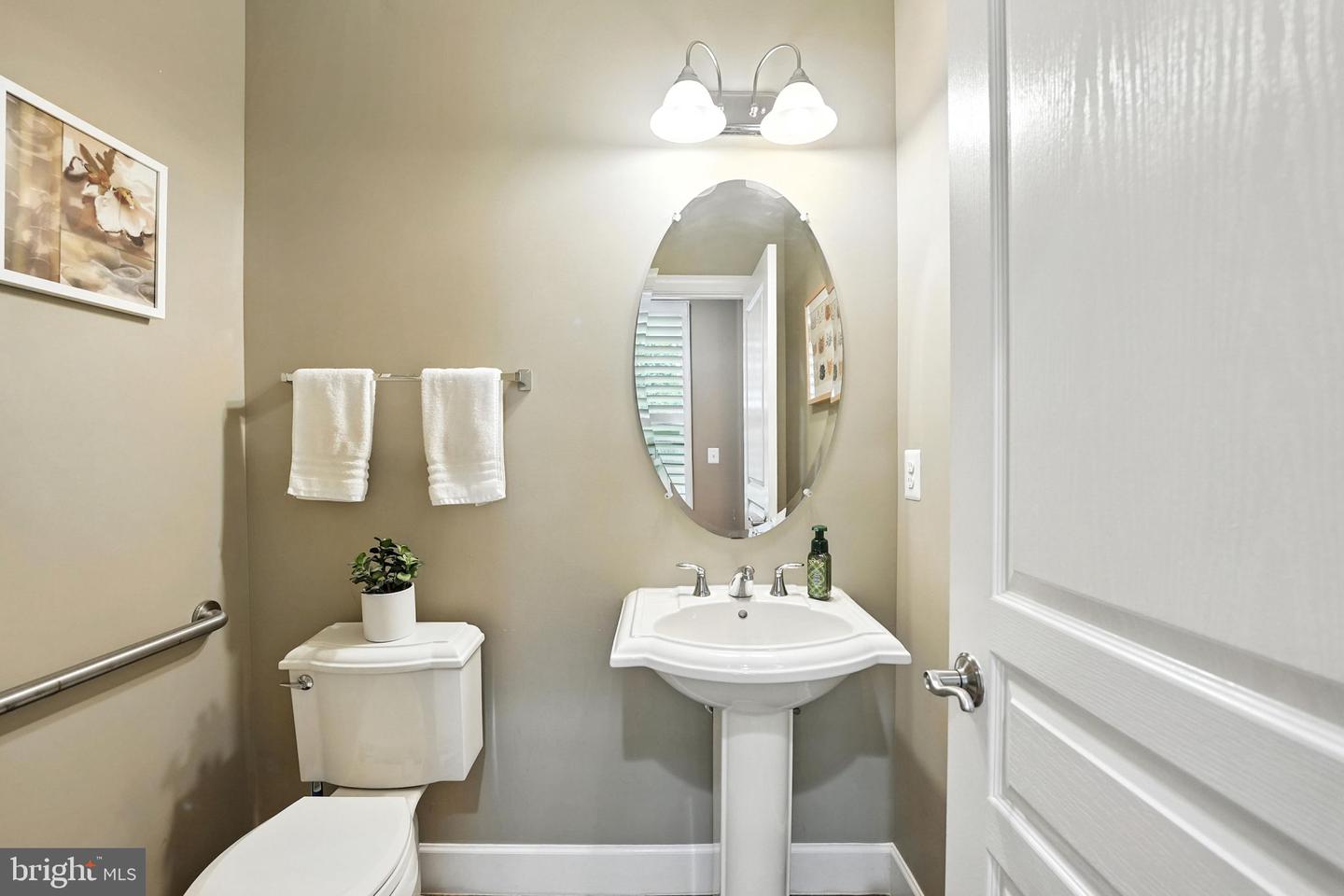 15318 MARIBELLE PL, WOODBRIDGE, Virginia 22193, 4 Bedrooms Bedrooms, 17 Rooms Rooms,3 BathroomsBathrooms,Residential,For sale,15318 MARIBELLE PL,VAPW2100778 MLS # VAPW2100778