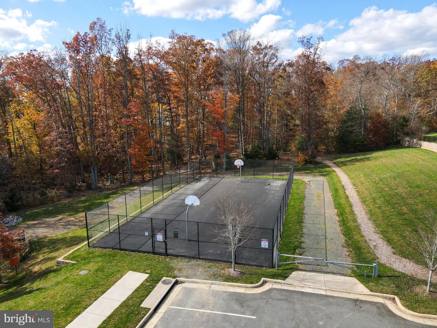 15318 MARIBELLE PL, WOODBRIDGE, Virginia 22193, 4 Bedrooms Bedrooms, 17 Rooms Rooms,3 BathroomsBathrooms,Residential,For sale,15318 MARIBELLE PL,VAPW2100778 MLS # VAPW2100778
