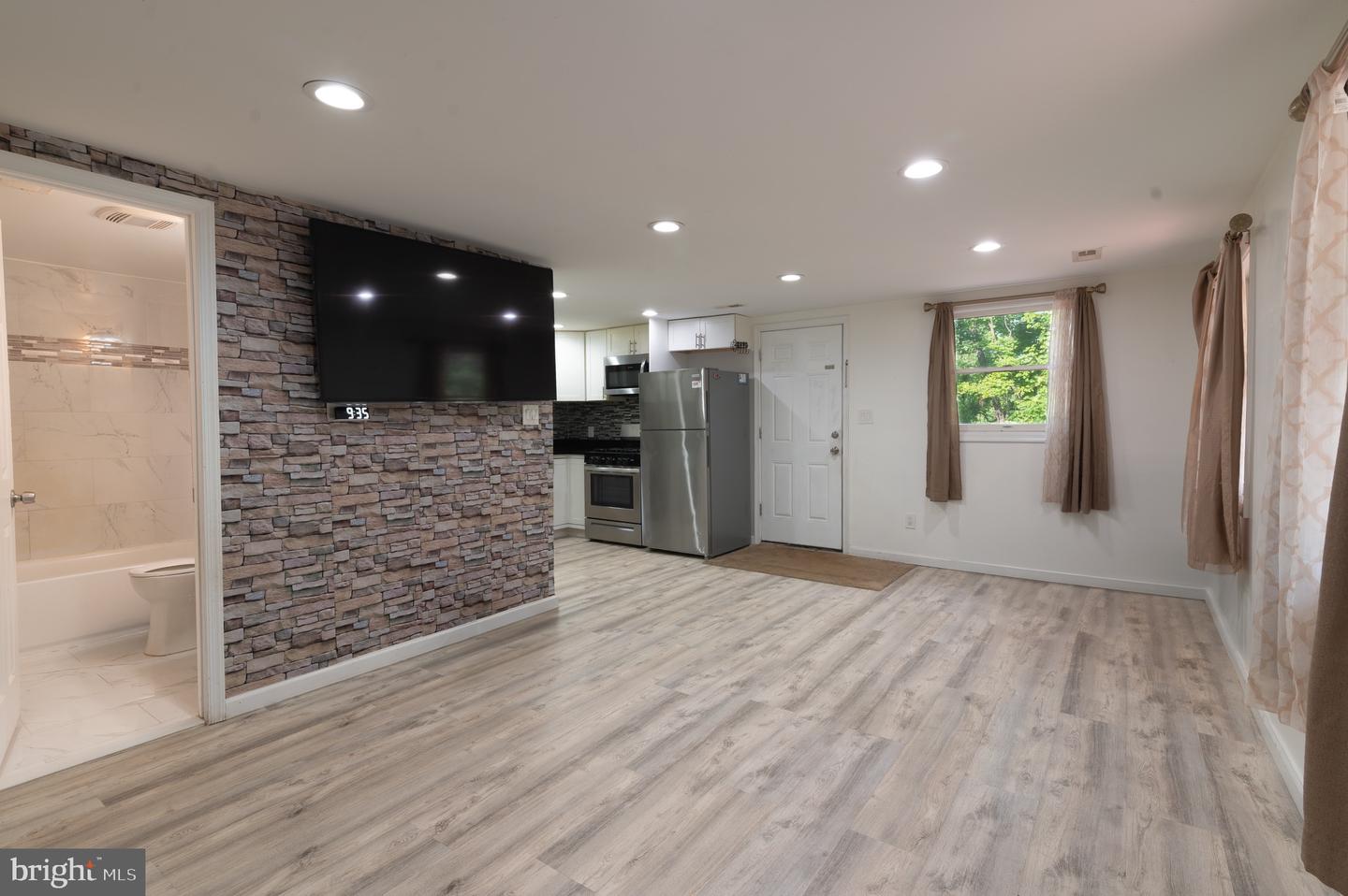 554 ESKIMO HILL RD, STAFFORD, Virginia 22554, 2 Bedrooms Bedrooms, 3 Rooms Rooms,1 BathroomBathrooms,Residential,For sale,554 ESKIMO HILL RD,VAST2041608 MLS # VAST2041608