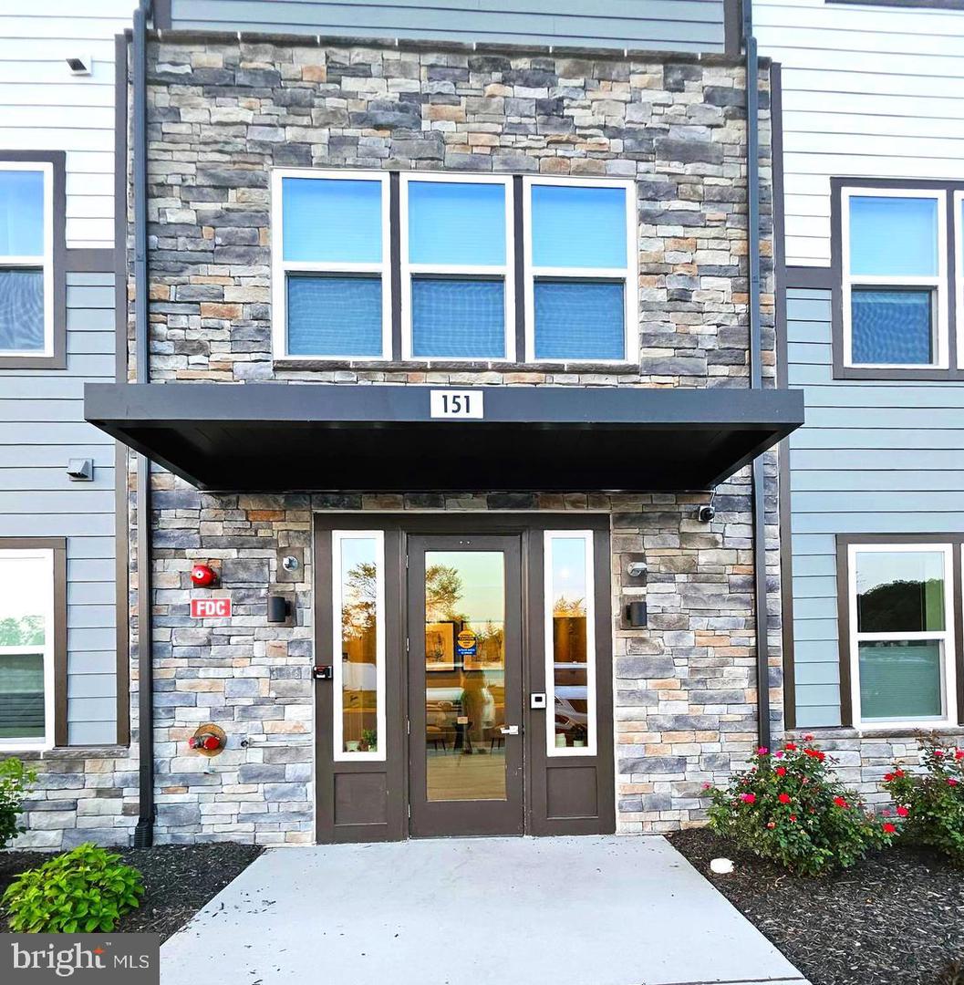 151 MCCORMICK CIR CIR #203, WINCHESTER, Virginia 22602, 2 Bedrooms Bedrooms, ,2 BathroomsBathrooms,Residential,For sale,151 MCCORMICK CIR CIR #203,VAFV2035956 MLS # VAFV2035956