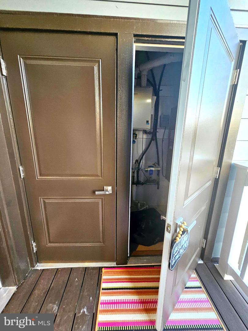 151 MCCORMICK CIR CIR #203, WINCHESTER, Virginia 22602, 2 Bedrooms Bedrooms, ,2 BathroomsBathrooms,Residential,For sale,151 MCCORMICK CIR CIR #203,VAFV2035956 MLS # VAFV2035956