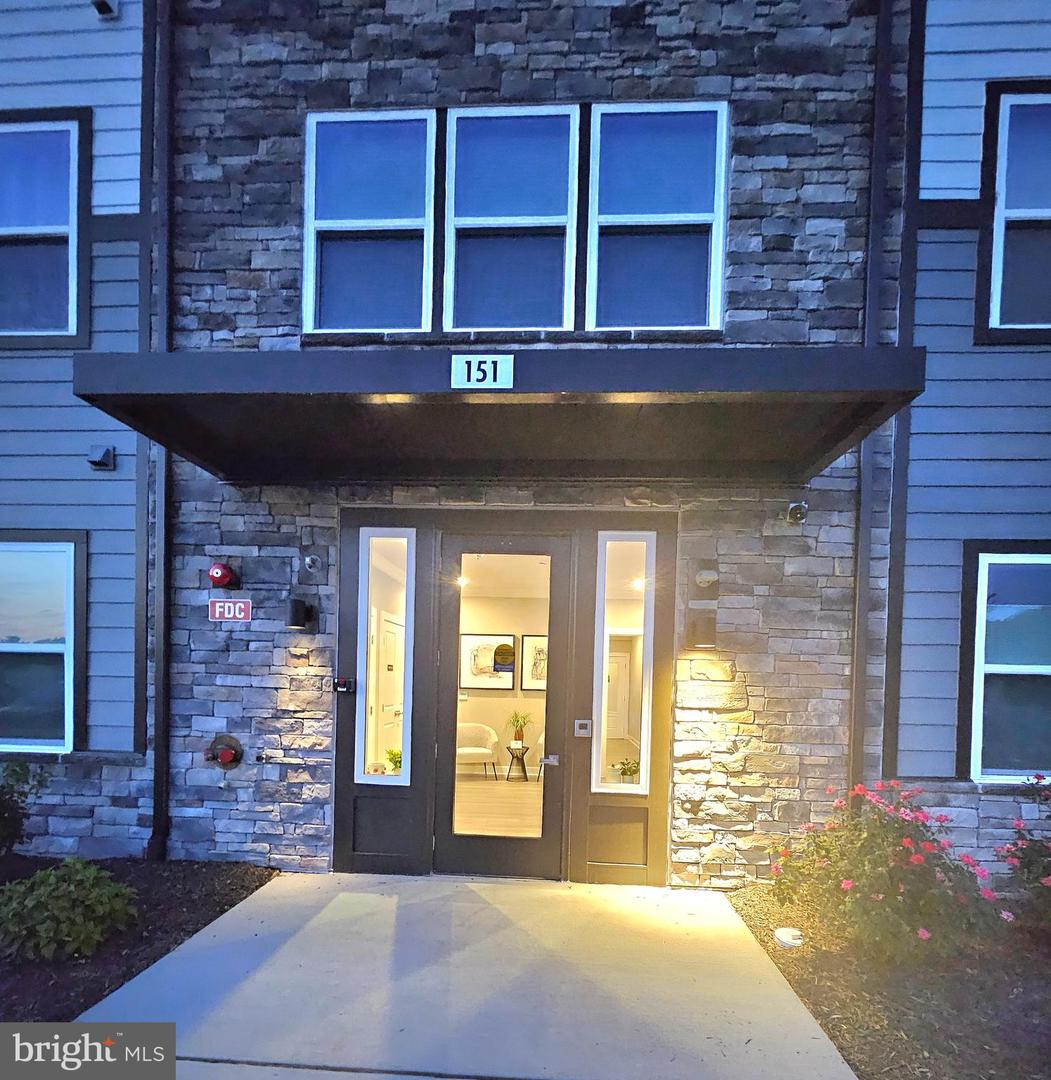 151 MCCORMICK CIR CIR #203, WINCHESTER, Virginia 22602, 2 Bedrooms Bedrooms, ,2 BathroomsBathrooms,Residential,For sale,151 MCCORMICK CIR CIR #203,VAFV2035956 MLS # VAFV2035956