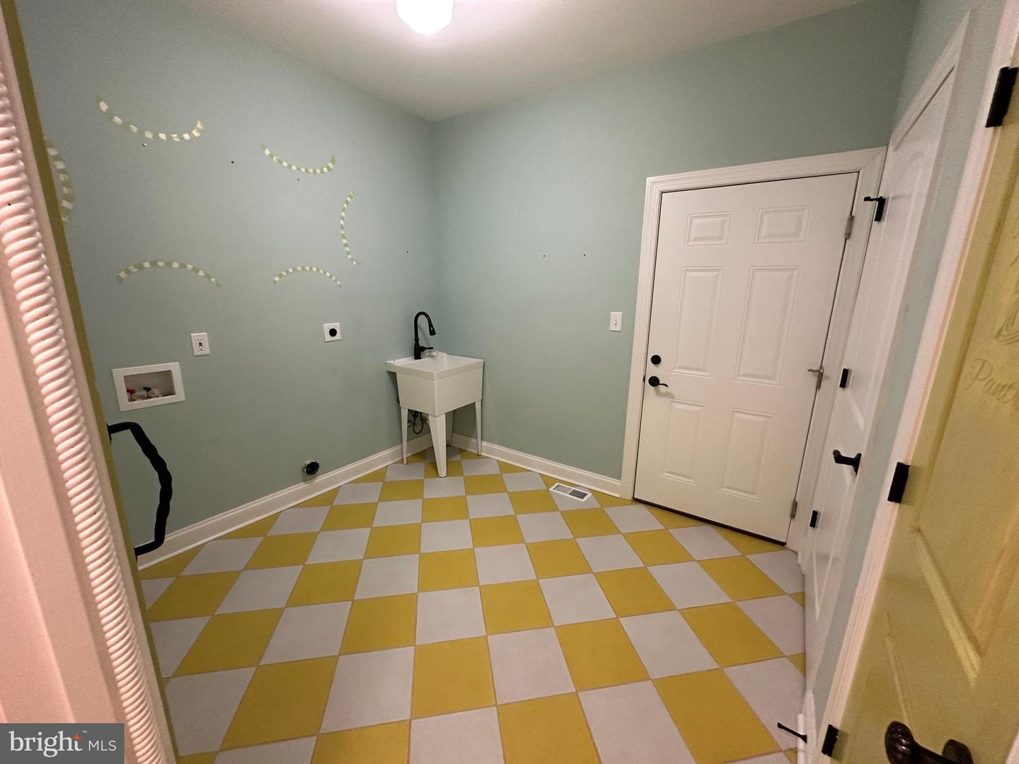 650 GOUGH RD, WINCHESTER, Virginia 22602, 3 Bedrooms Bedrooms, ,3 BathroomsBathrooms,Residential,For sale,650 GOUGH RD,VAFV2036000 MLS # VAFV2036000