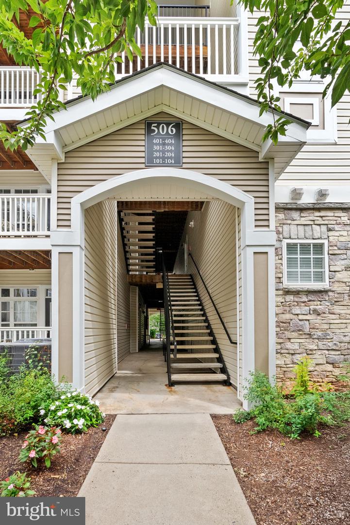 506 SUNSET VIEW TER SE #204, LEESBURG, Virginia 20175, 1 Bedroom Bedrooms, 2 Rooms Rooms,1 BathroomBathrooms,Residential,For sale,506 SUNSET VIEW TER SE #204,VALO2104228 MLS # VALO2104228