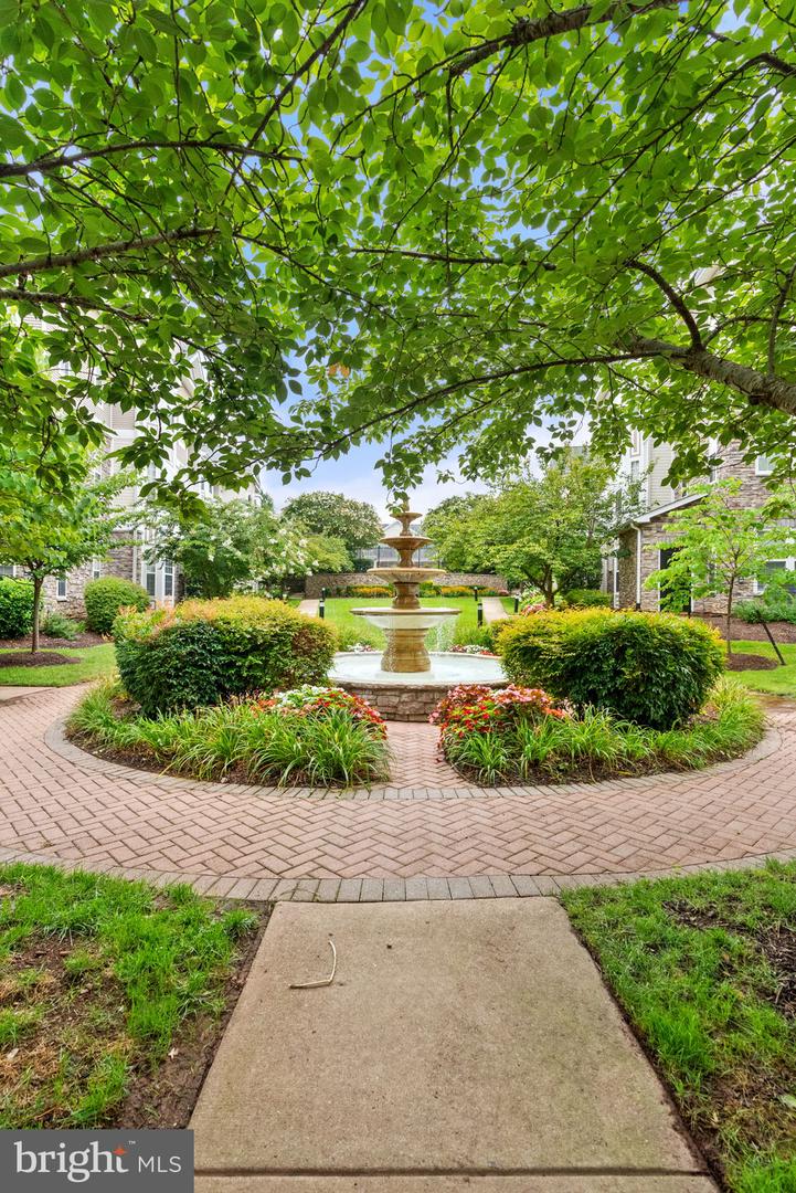 506 SUNSET VIEW TER SE #204, LEESBURG, Virginia 20175, 1 Bedroom Bedrooms, 2 Rooms Rooms,1 BathroomBathrooms,Residential,For sale,506 SUNSET VIEW TER SE #204,VALO2104228 MLS # VALO2104228