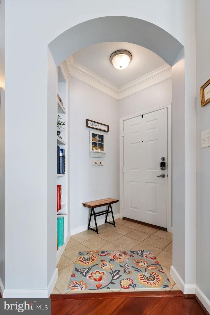 506 SUNSET VIEW TER SE #204, LEESBURG, Virginia 20175, 1 Bedroom Bedrooms, 2 Rooms Rooms,1 BathroomBathrooms,Residential,For sale,506 SUNSET VIEW TER SE #204,VALO2104228 MLS # VALO2104228