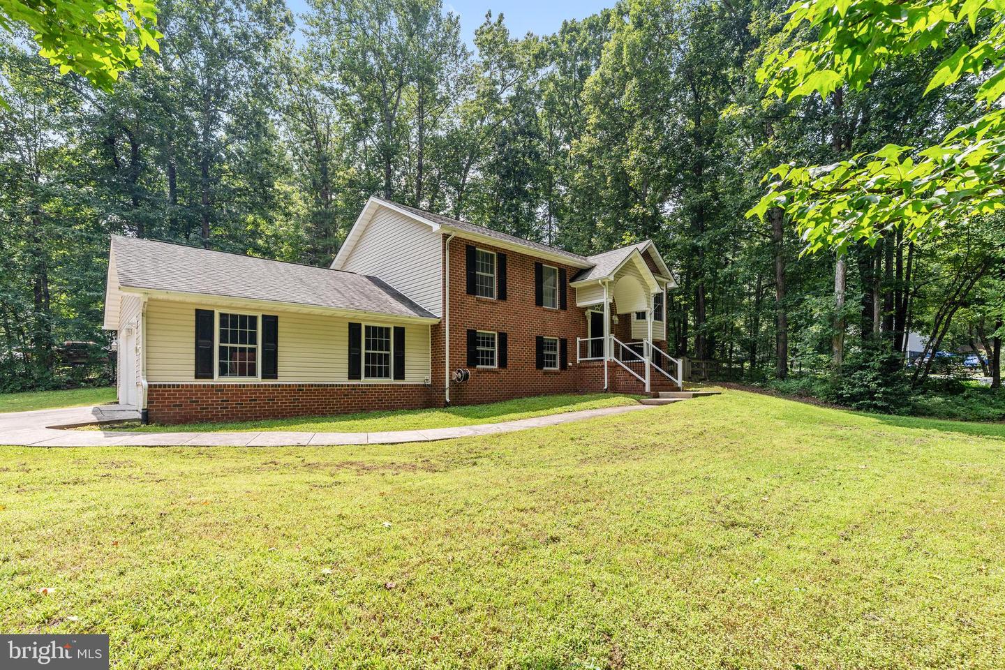 600 ABBEY DR, RUTHER GLEN, Virginia 22546, 4 Bedrooms Bedrooms, 8 Rooms Rooms,3 BathroomsBathrooms,Residential,For sale,600 ABBEY DR,VACV2008654 MLS # VACV2008654