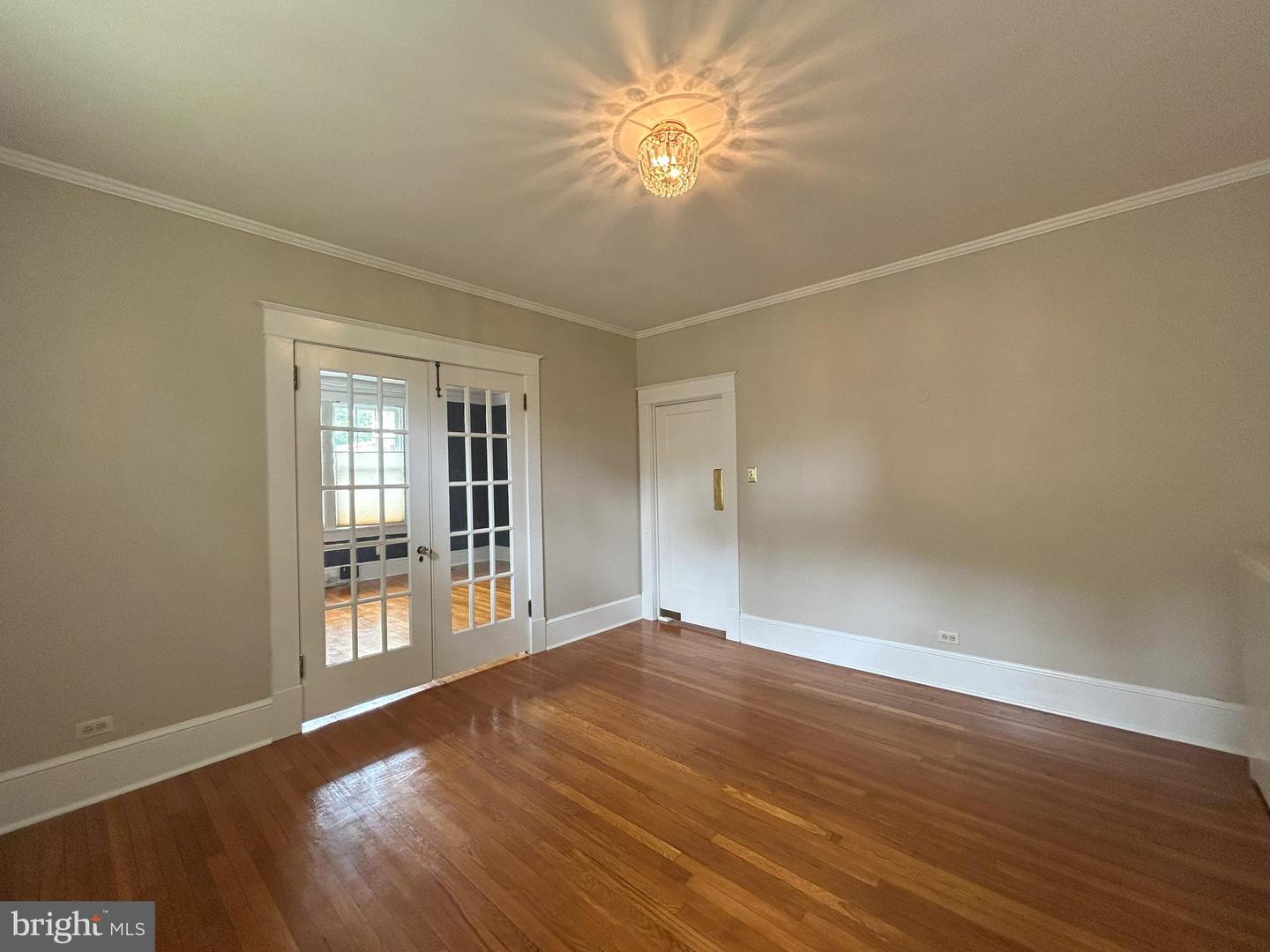 405 MACOY AVE, CULPEPER, Virginia 22701, 4 Bedrooms Bedrooms, 8 Rooms Rooms,3 BathroomsBathrooms,Residential,For sale,405 MACOY AVE,VACU2011252 MLS # VACU2011252
