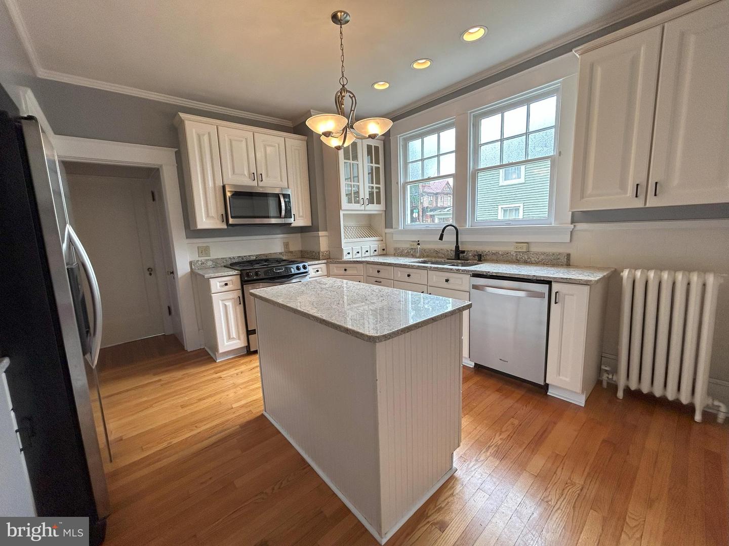 405 MACOY AVE, CULPEPER, Virginia 22701, 4 Bedrooms Bedrooms, 8 Rooms Rooms,3 BathroomsBathrooms,Residential,For sale,405 MACOY AVE,VACU2011252 MLS # VACU2011252