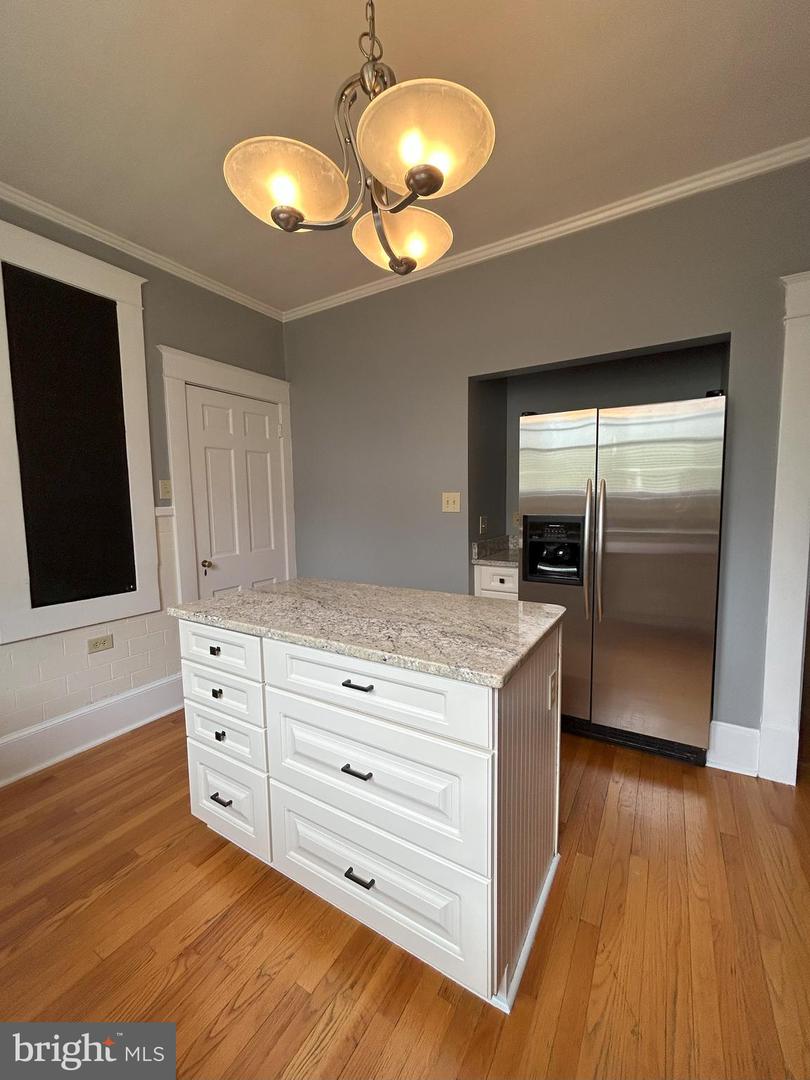 405 MACOY AVE, CULPEPER, Virginia 22701, 4 Bedrooms Bedrooms, 8 Rooms Rooms,3 BathroomsBathrooms,Residential,For sale,405 MACOY AVE,VACU2011252 MLS # VACU2011252