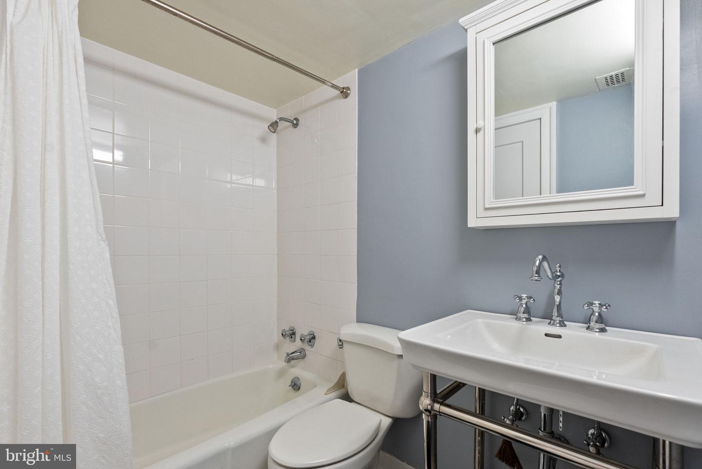 950 25TH NW #1011-N, WASHINGTON, District Of Columbia 20037, 2 Bedrooms Bedrooms, ,2 BathroomsBathrooms,Residential,For sale,950 25TH NW #1011-N,DCDC2214100 MLS # DCDC2214100 950 25TH NW #1011-N, WASHINGTON, District Of Columbia 20037, 2 Bedrooms Bedrooms, ,2 BathroomsBathrooms,Residential,For sale,950 25TH NW #1011-N,DCDC2214100 MLS # DCDC2214100