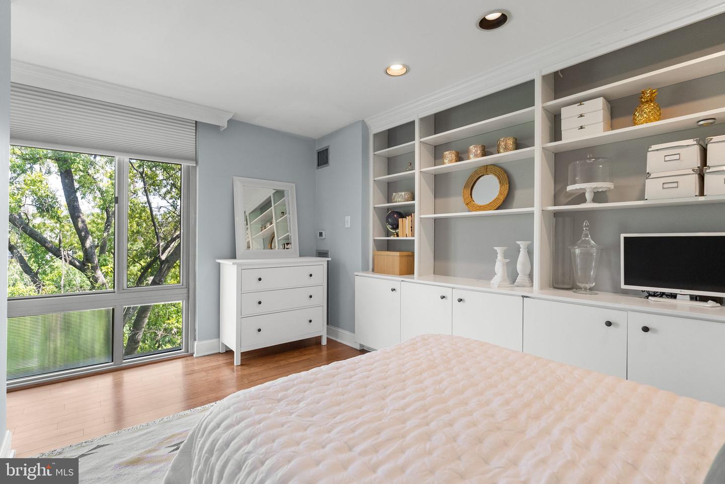 950 25TH NW #1011-N, WASHINGTON, District Of Columbia 20037, 2 Bedrooms Bedrooms, ,2 BathroomsBathrooms,Residential,For sale,950 25TH NW #1011-N,DCDC2214100 MLS # DCDC2214100 950 25TH NW #1011-N, WASHINGTON, District Of Columbia 20037, 2 Bedrooms Bedrooms, ,2 BathroomsBathrooms,Residential,For sale,950 25TH NW #1011-N,DCDC2214100 MLS # DCDC2214100