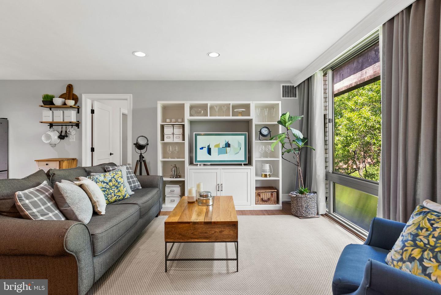 950 25TH NW #1011-N, WASHINGTON, District Of Columbia 20037, 2 Bedrooms Bedrooms, ,2 BathroomsBathrooms,Residential,For sale,950 25TH NW #1011-N,DCDC2214100 MLS # DCDC2214100 950 25TH NW #1011-N, WASHINGTON, District Of Columbia 20037, 2 Bedrooms Bedrooms, ,2 BathroomsBathrooms,Residential,For sale,950 25TH NW #1011-N,DCDC2214100 MLS # DCDC2214100