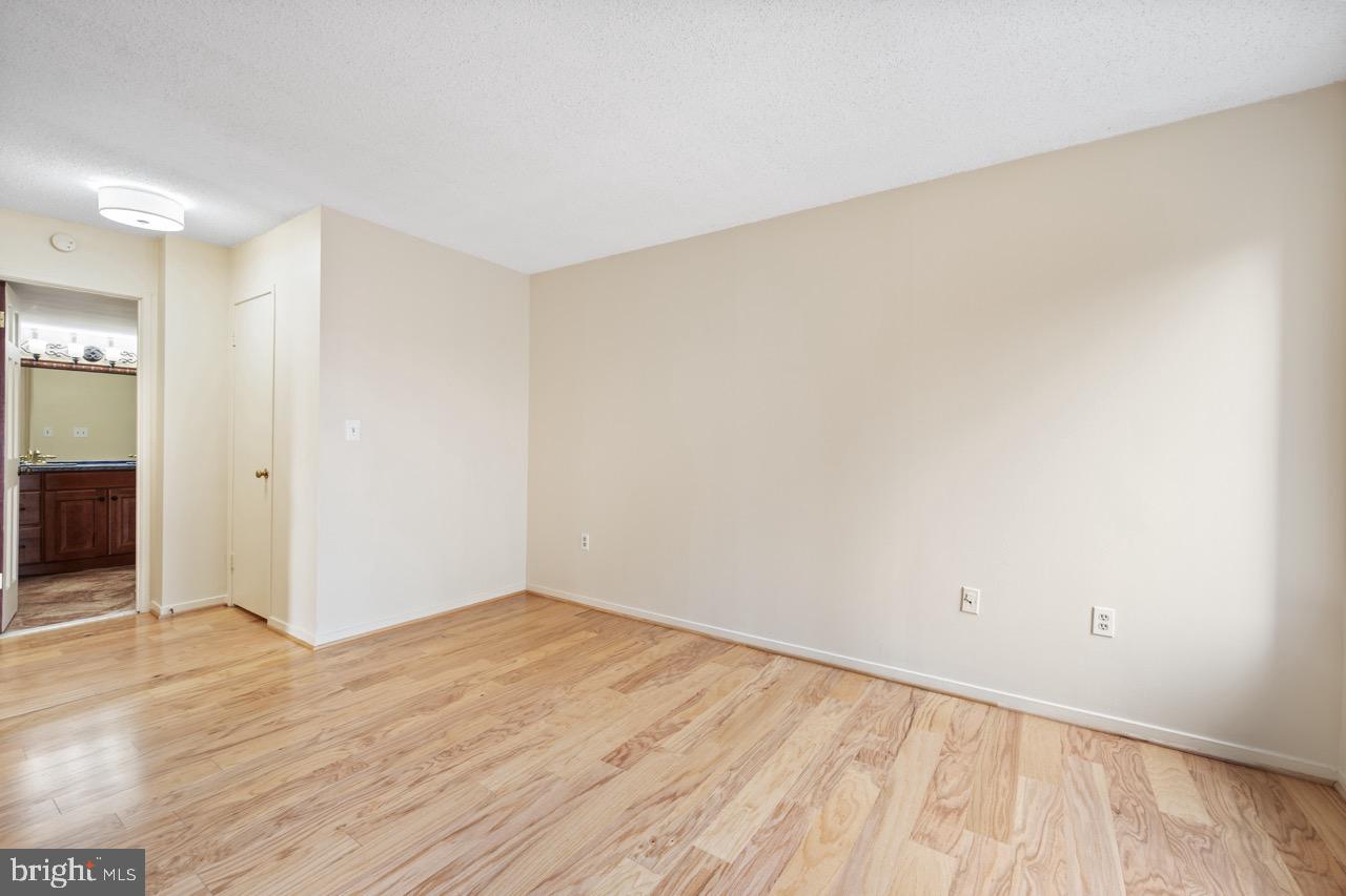 2320 WISCONSIN AVE NW #206, WASHINGTON, District Of Columbia 20007, 1 Bedroom Bedrooms, ,1 BathroomBathrooms,Residential,For sale,2320 WISCONSIN AVE NW #206,DCDC2214220 MLS # DCDC2214220