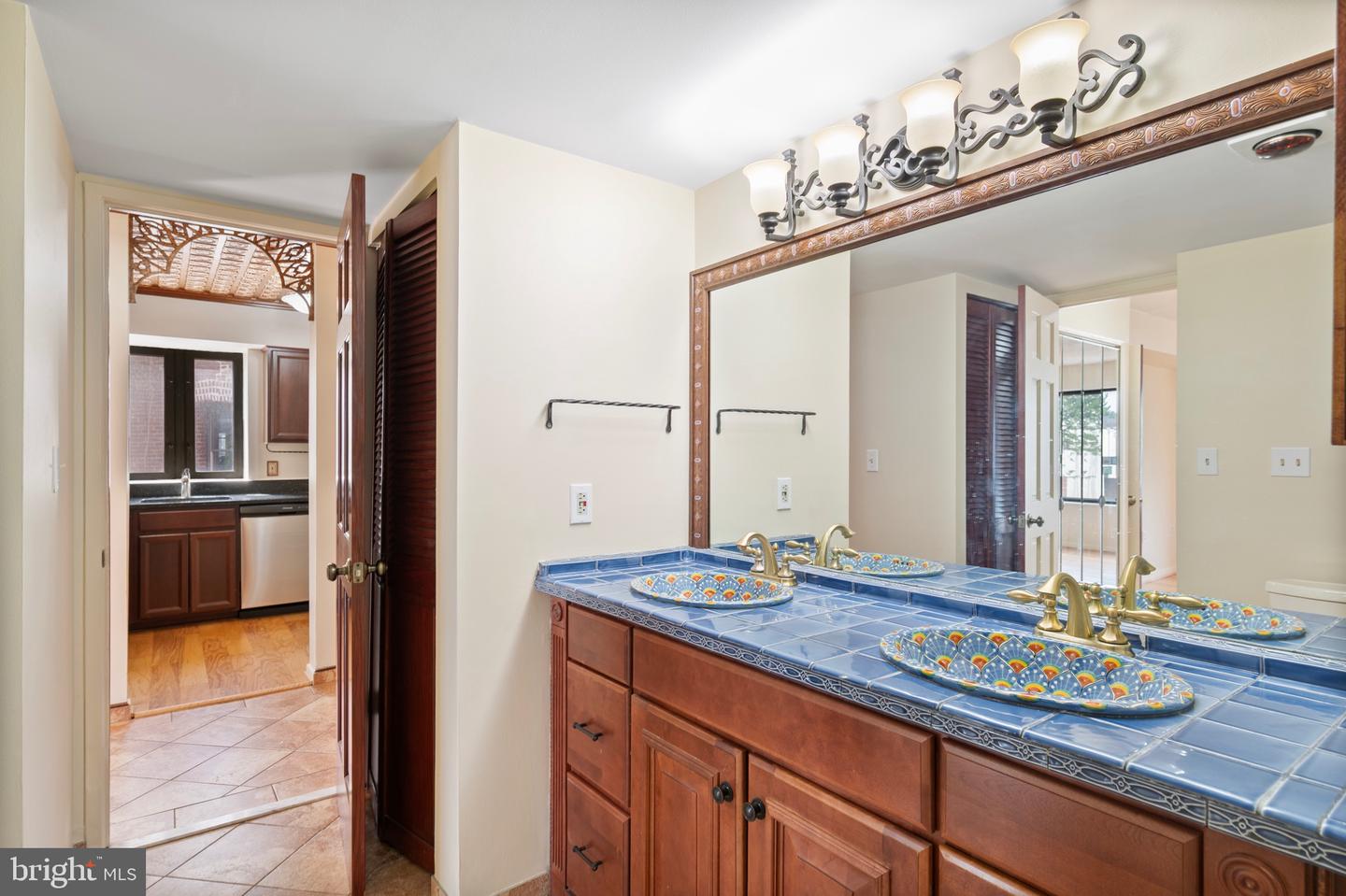 2320 WISCONSIN AVE NW #206, WASHINGTON, District Of Columbia 20007, 1 Bedroom Bedrooms, ,1 BathroomBathrooms,Residential,For sale,2320 WISCONSIN AVE NW #206,DCDC2214220 MLS # DCDC2214220
