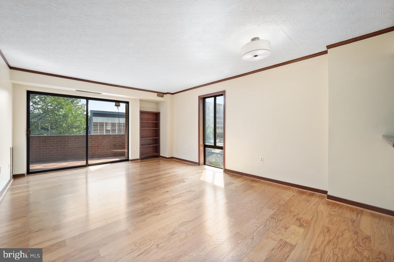 2320 WISCONSIN AVE NW #206, WASHINGTON, District Of Columbia 20007, 1 Bedroom Bedrooms, ,1 BathroomBathrooms,Residential,For sale,2320 WISCONSIN AVE NW #206,DCDC2214220 MLS # DCDC2214220