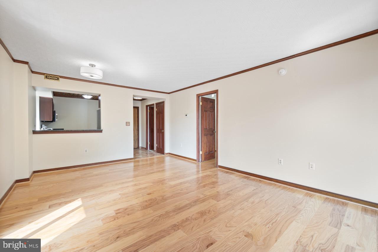 2320 WISCONSIN AVE NW #206, WASHINGTON, District Of Columbia 20007, 1 Bedroom Bedrooms, ,1 BathroomBathrooms,Residential,For sale,2320 WISCONSIN AVE NW #206,DCDC2214220 MLS # DCDC2214220