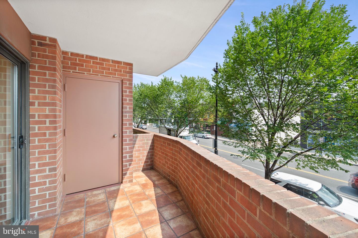 2320 WISCONSIN AVE NW #206, WASHINGTON, District Of Columbia 20007, 1 Bedroom Bedrooms, ,1 BathroomBathrooms,Residential,For sale,2320 WISCONSIN AVE NW #206,DCDC2214220 MLS # DCDC2214220