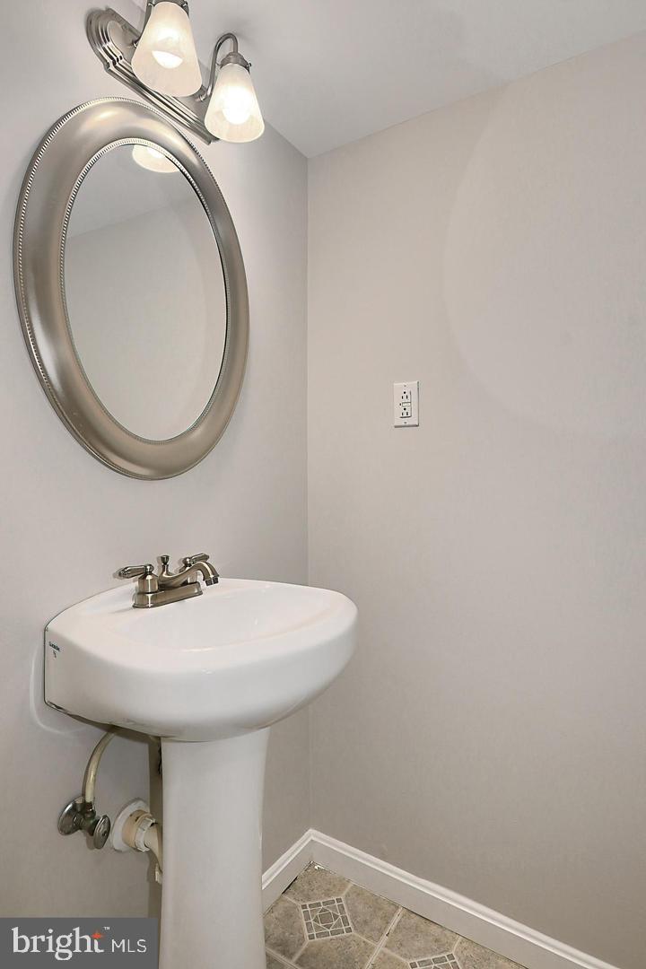 1650 DEVIL LN, WOODBRIDGE, Virginia 22192, 2 Bedrooms Bedrooms, ,1 BathroomBathrooms,Residential,For sale,1650 DEVIL LN,VAPW2101032 MLS # VAPW2101032