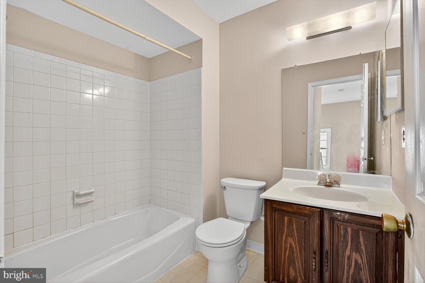 7937 BETHELEN WOODS LN, SPRINGFIELD, Virginia 22153, 3 Bedrooms Bedrooms, ,2 BathroomsBathrooms,Residential,For sale,7937 BETHELEN WOODS LN,VAFX2260120 MLS # VAFX2260120