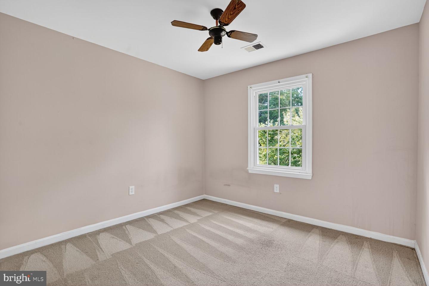 7937 BETHELEN WOODS LN, SPRINGFIELD, Virginia 22153, 3 Bedrooms Bedrooms, ,2 BathroomsBathrooms,Residential,For sale,7937 BETHELEN WOODS LN,VAFX2260120 MLS # VAFX2260120