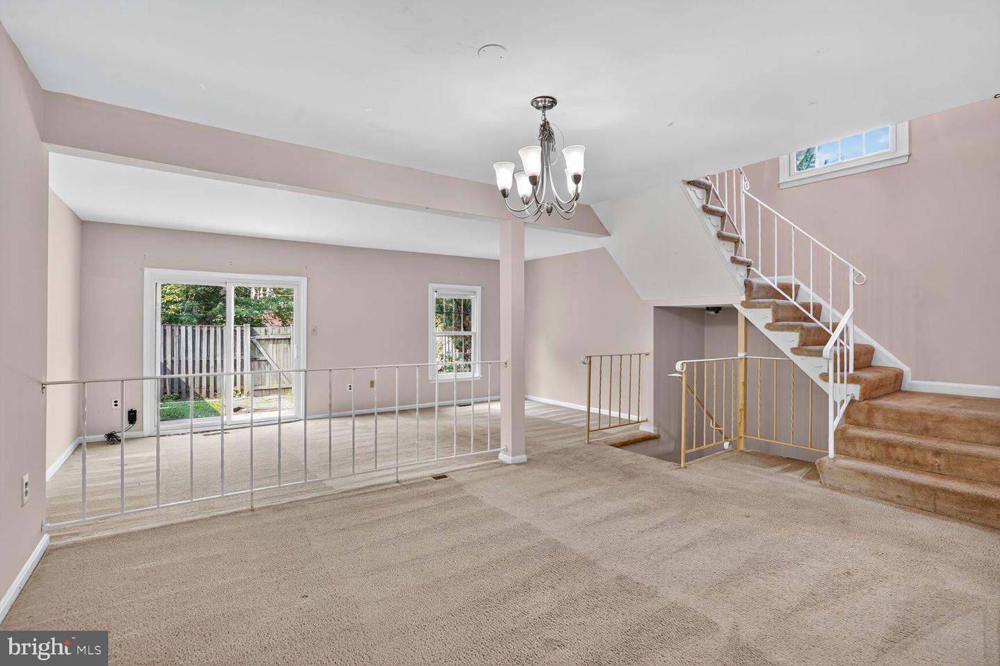 7937 BETHELEN WOODS LN, SPRINGFIELD, Virginia 22153, 3 Bedrooms Bedrooms, ,2 BathroomsBathrooms,Residential,For sale,7937 BETHELEN WOODS LN,VAFX2260120 MLS # VAFX2260120