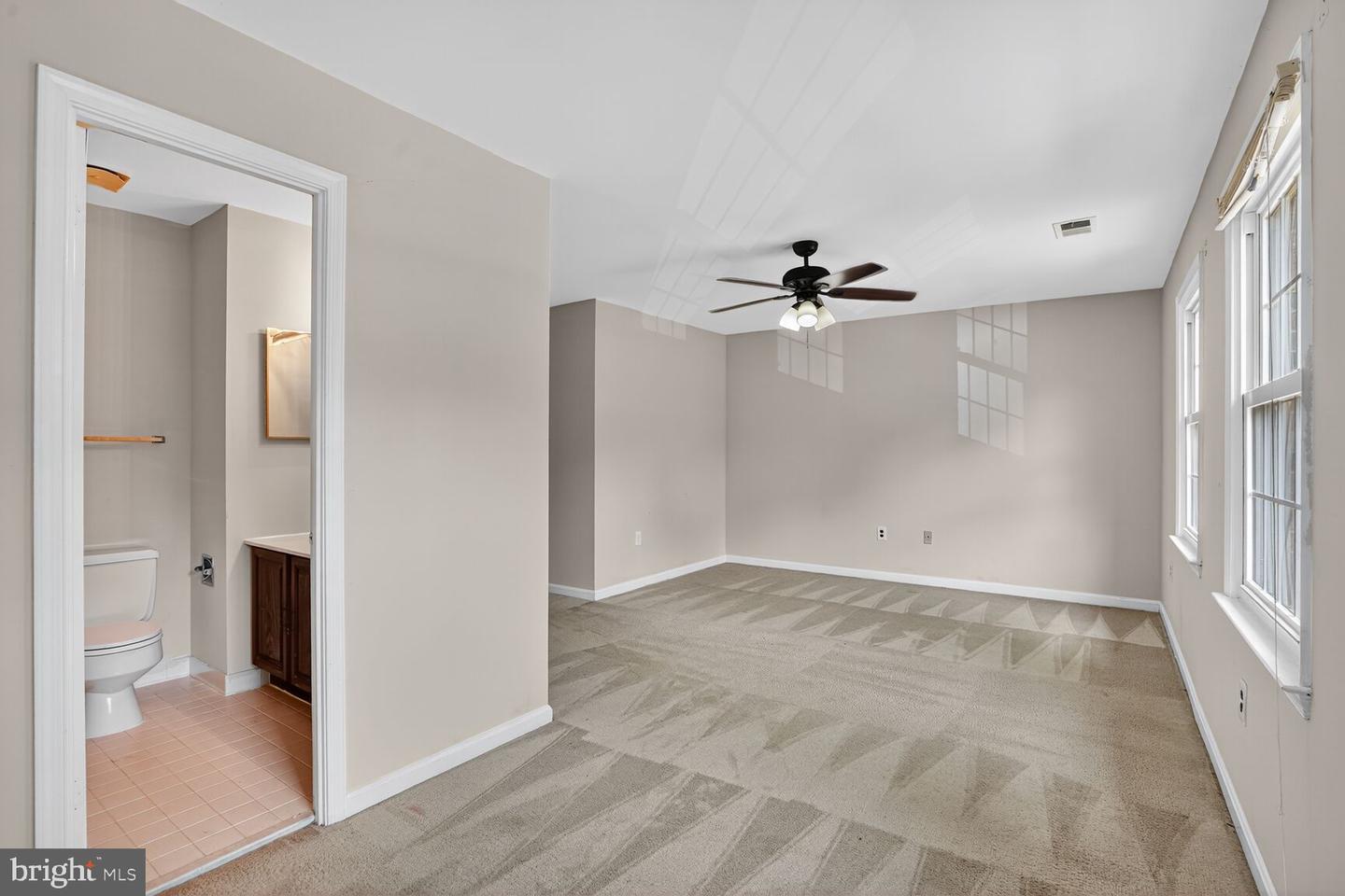 7937 BETHELEN WOODS LN, SPRINGFIELD, Virginia 22153, 3 Bedrooms Bedrooms, ,2 BathroomsBathrooms,Residential,For sale,7937 BETHELEN WOODS LN,VAFX2260120 MLS # VAFX2260120